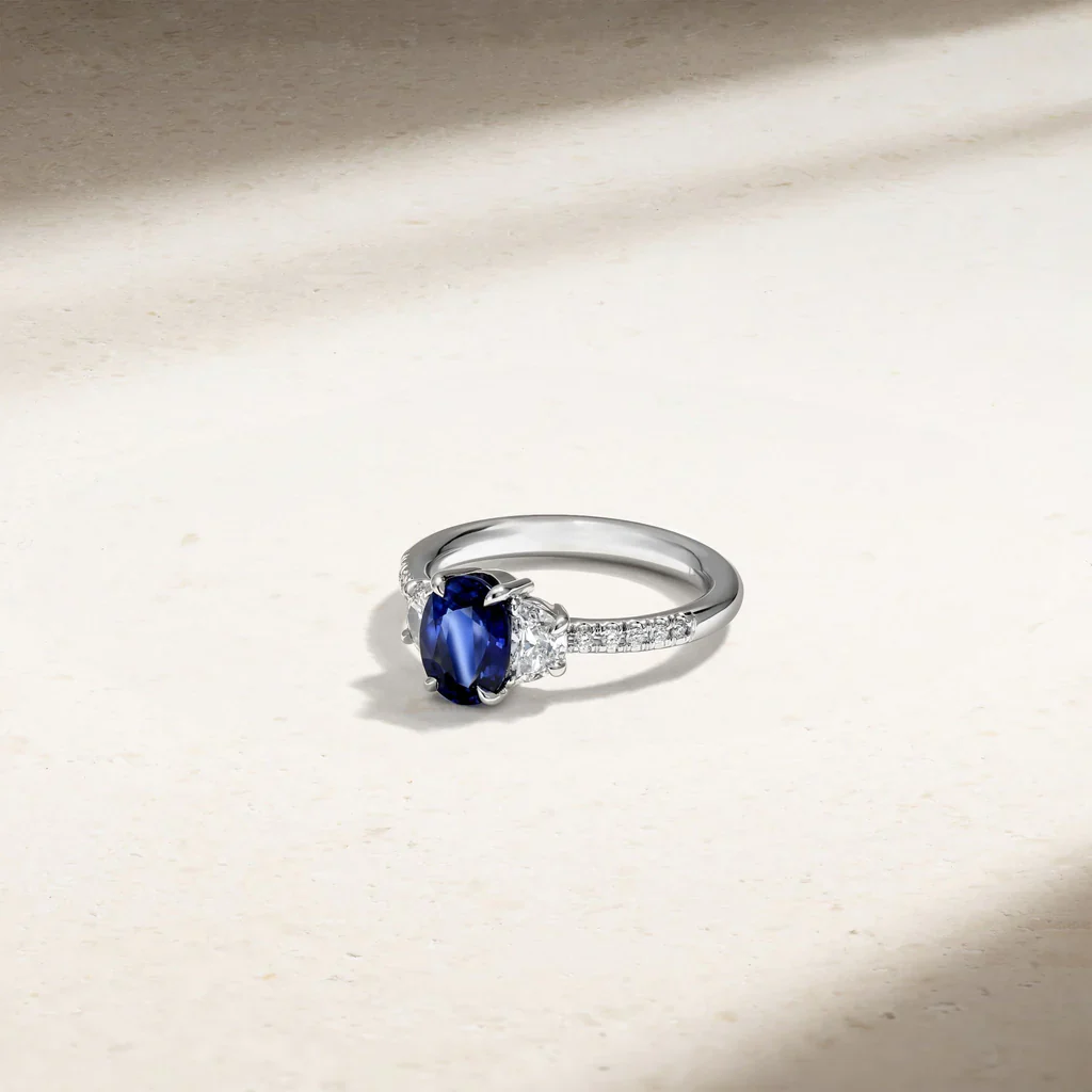 Mark Henry 18k White Gold Nouveau Three Stone Oval 1.80cts Sapphire and Diamond Ring - Image 3