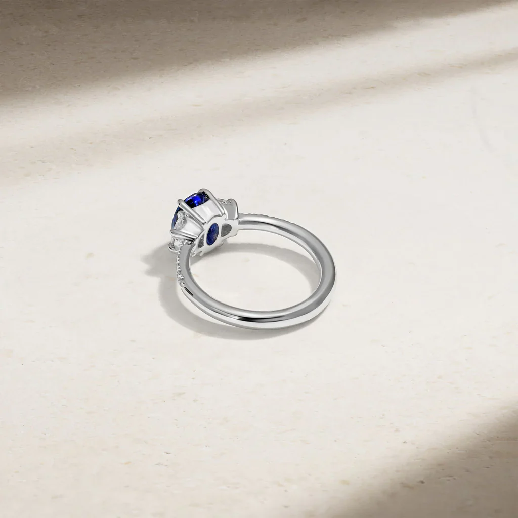 Mark Henry 18k White Gold Nouveau Three Stone Oval 1.80cts Sapphire and Diamond Ring - Image 4