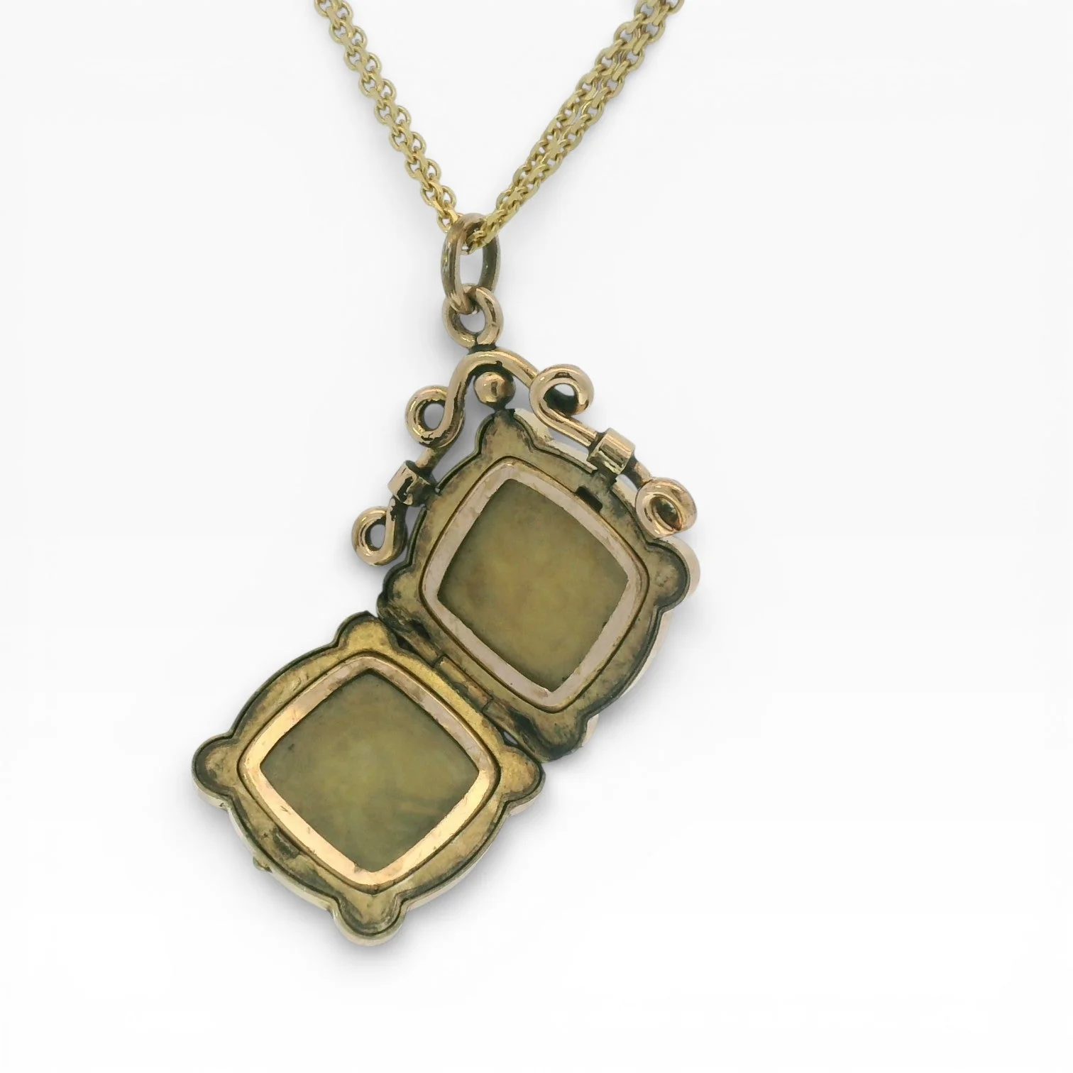 Estate 14K Yellow Gold Engraved Locket Pendant - Image 2