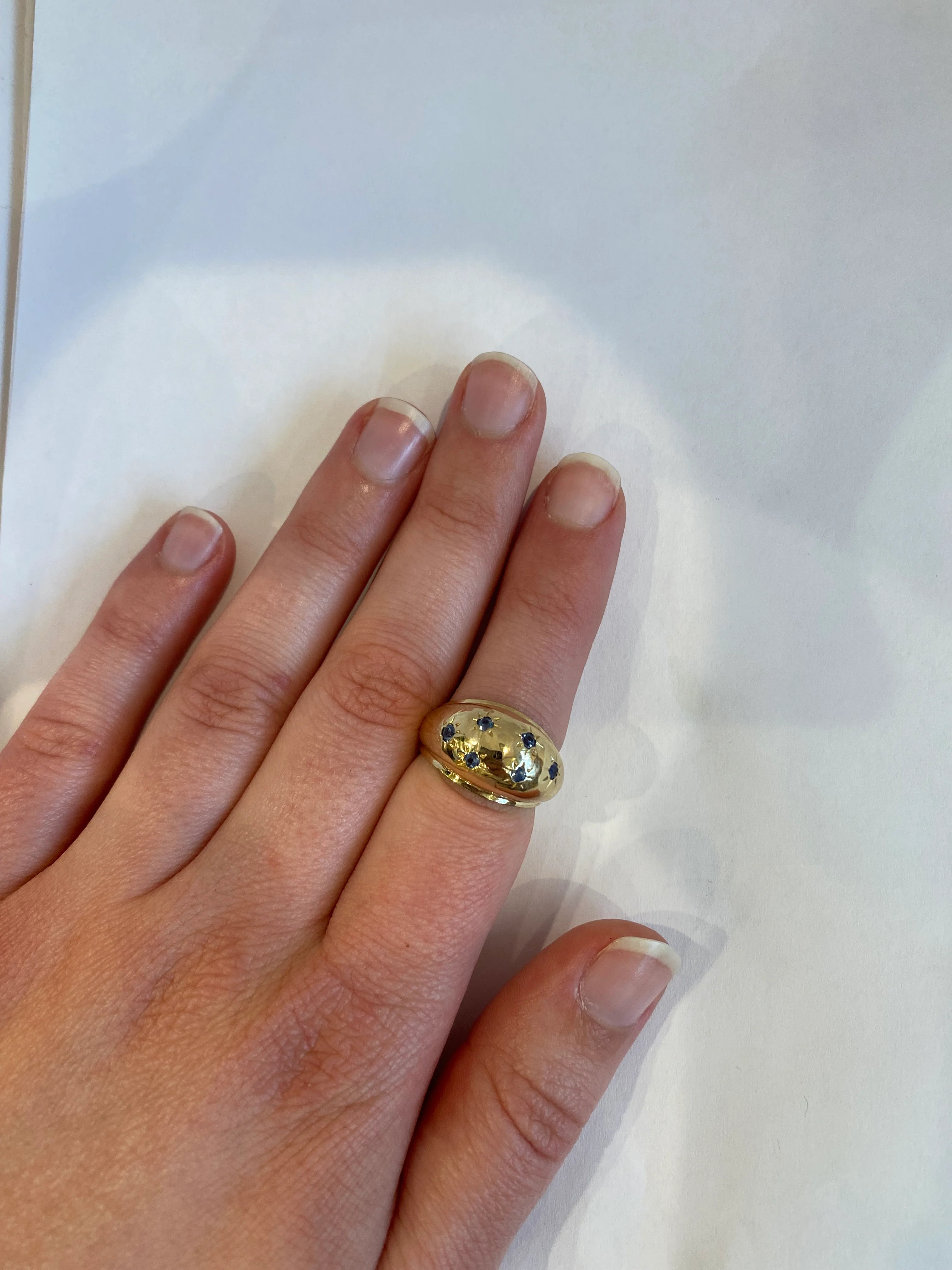 Estate 14K Yellow Gold Sapphire Bombe Dome Ring - Image 2