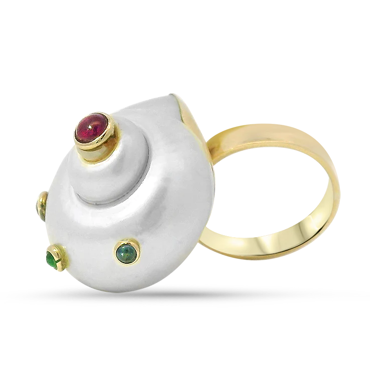 Estate 14K Yellow Gold Turbo Shell & Cabochon Gemstone Ring - Image 2