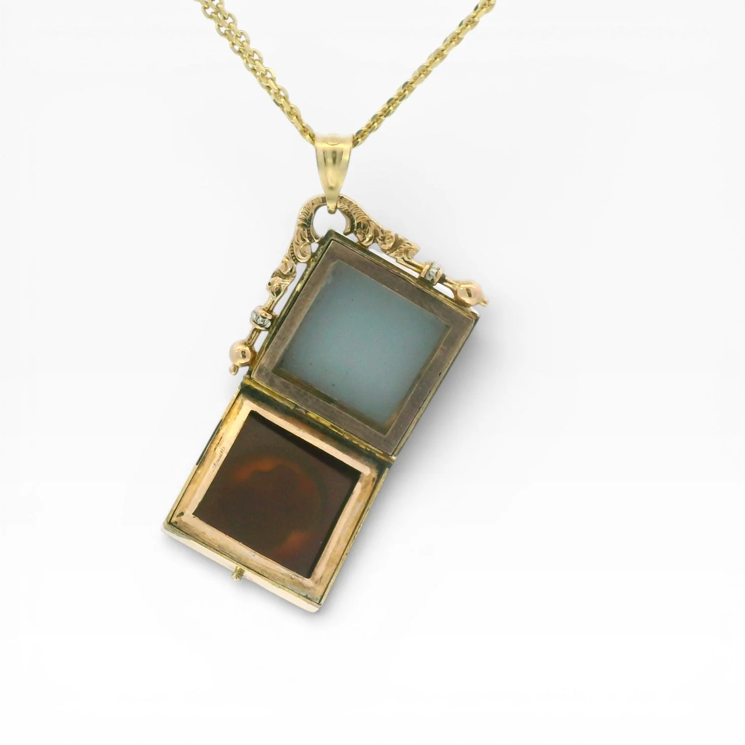 Estate Victorian 14K Yellow Gold Sardonyx & Onyx Intaglio Locket Pendant