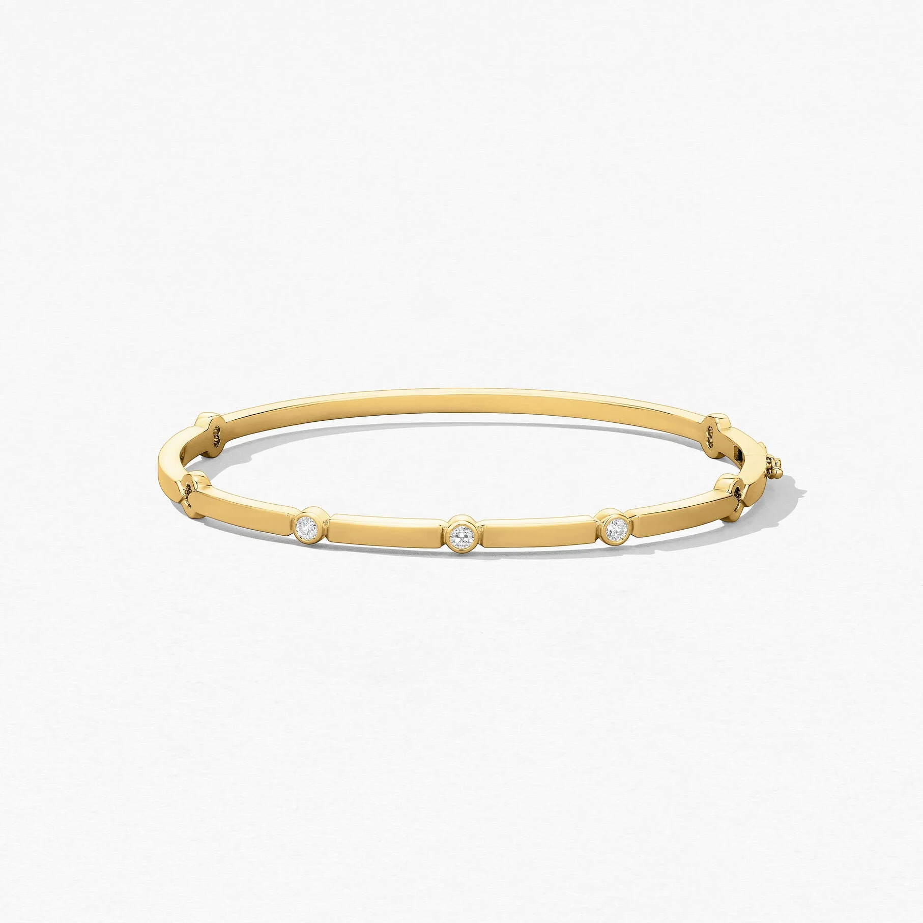 Hearts On Fire Copley Multi-Stone Diamond Bangle
