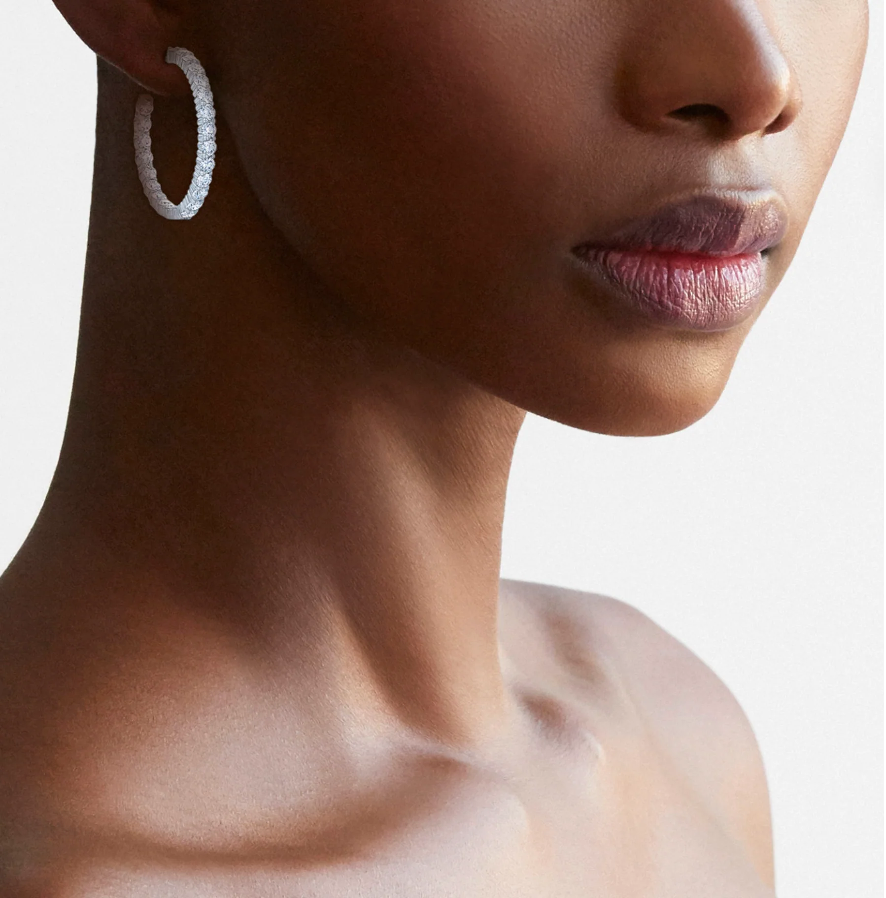 Kwiat Reserve Diamond Hoop Earrings in 18k White Gold - Image 2