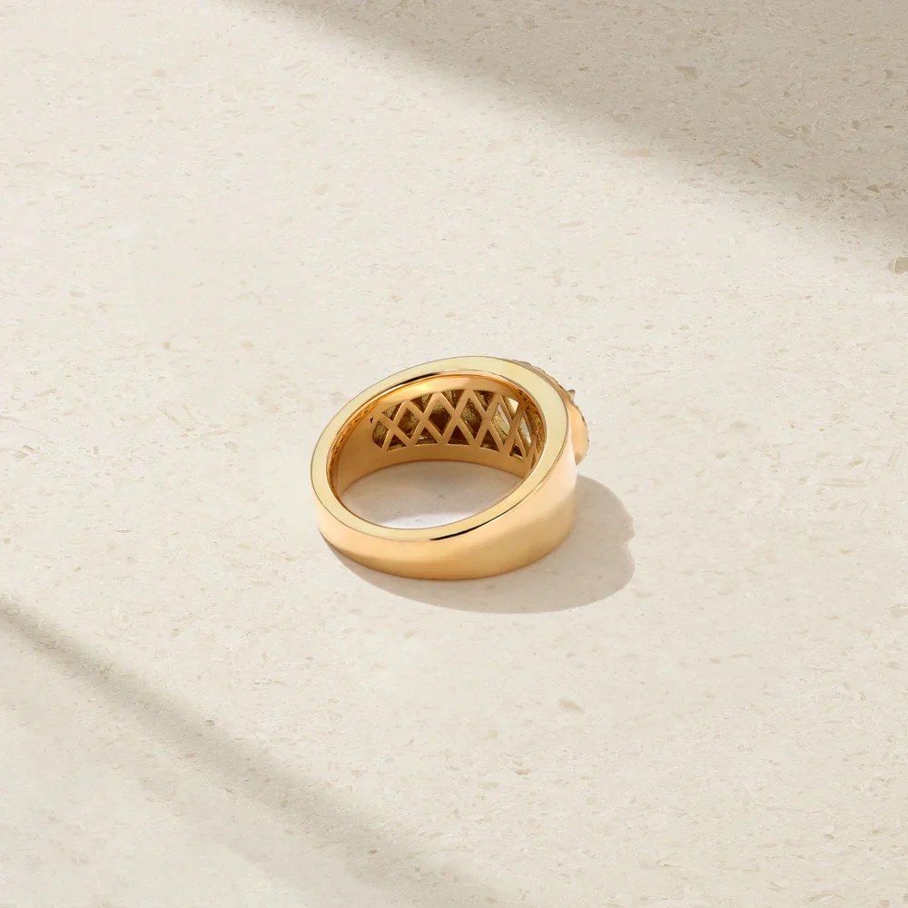 Mark Henry 18k Yellow Gold Moonstone & Diamond Halo Ring - Image 4