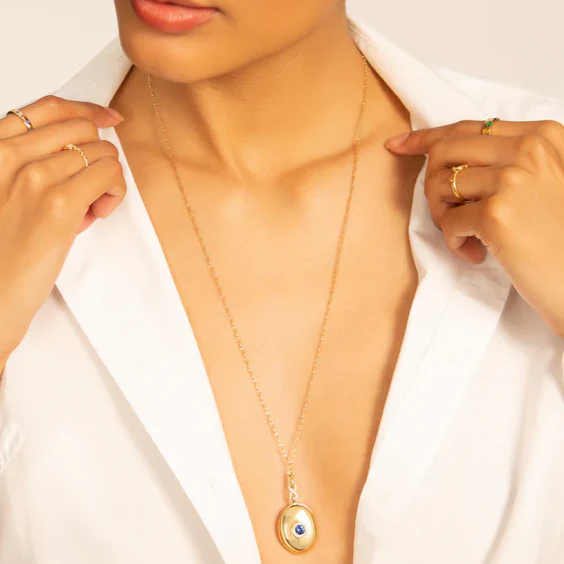 Monica Rich Kosann 18k Yellow Gold Sapphire Infinity Locket - Image 2