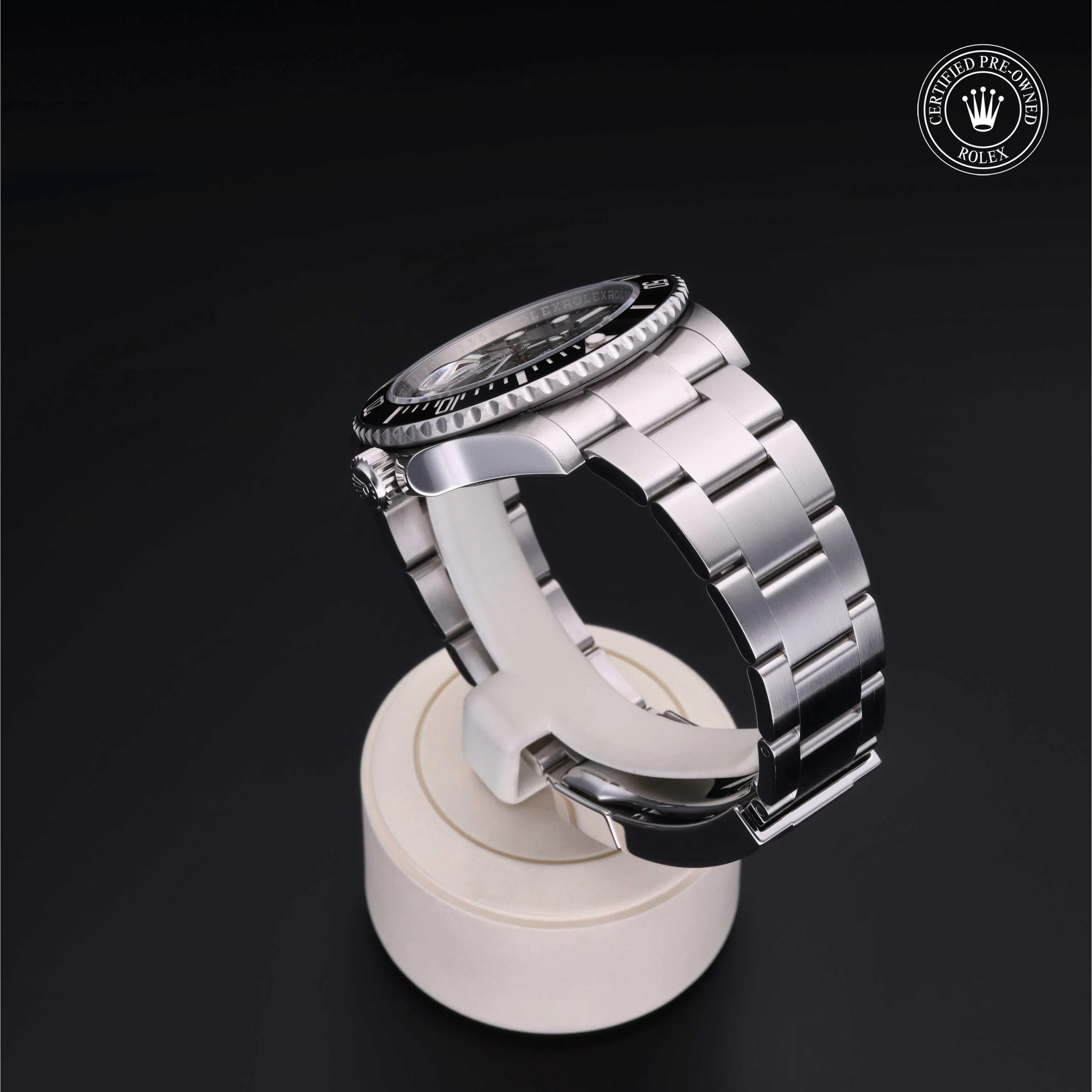 Oyster Perpetual Submariner Date - Image 16
