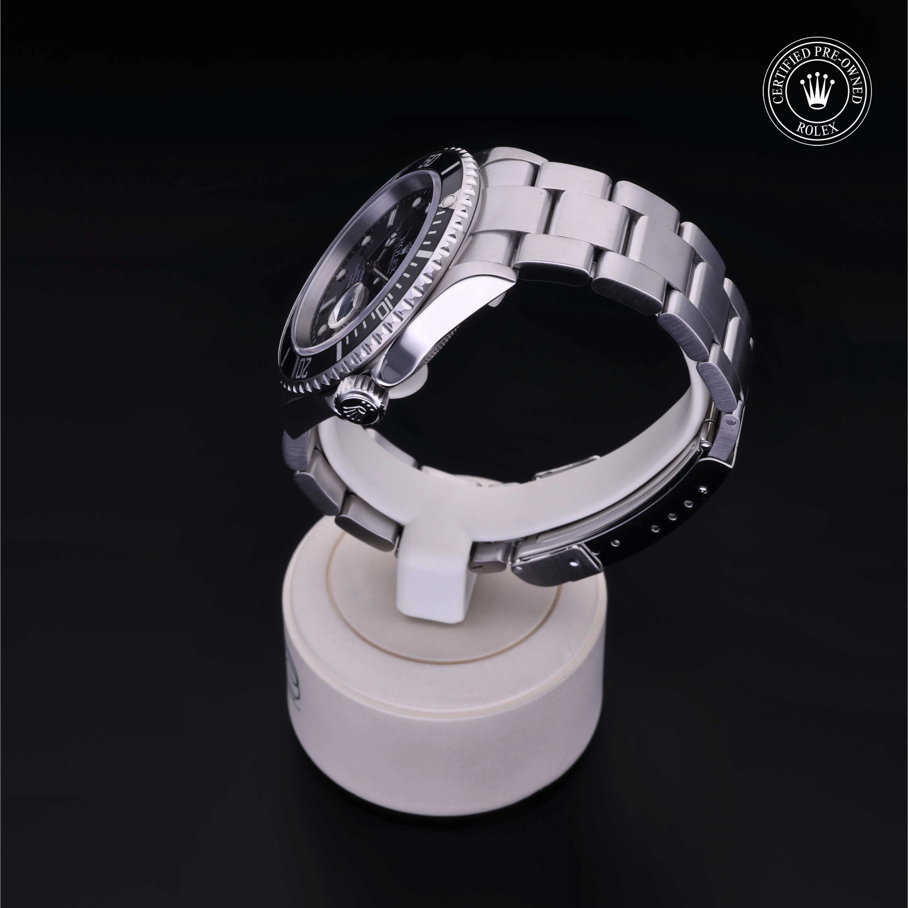 Oyster Perpetual Submariner Date - Image 12
