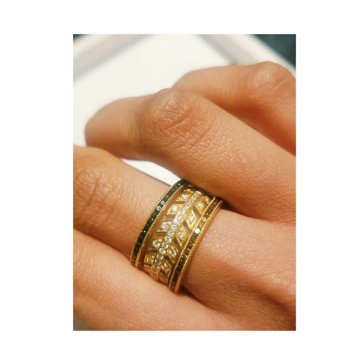 Sethi Couture 18K Yellow Gold Wreath White Diamond Band - Image 2