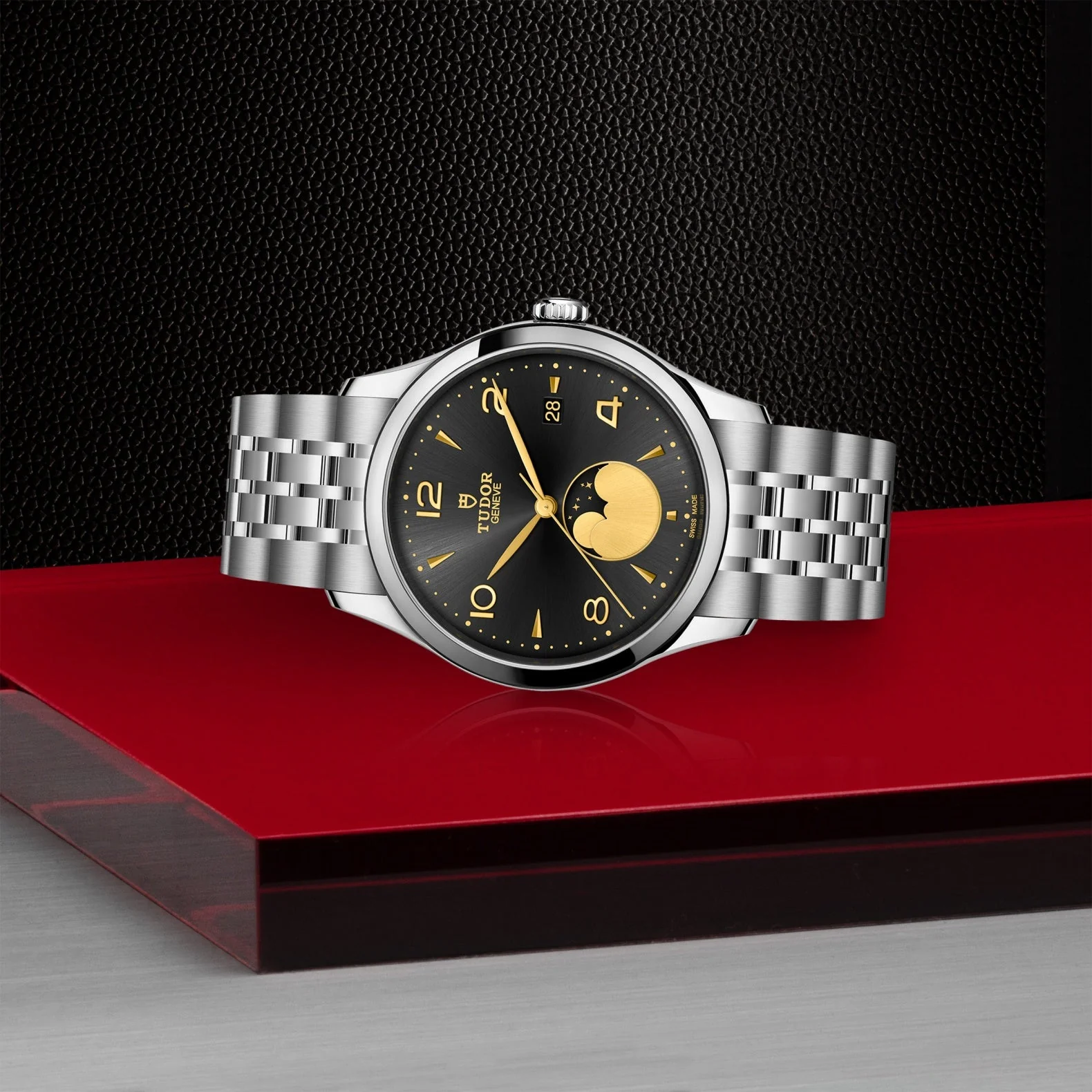 TUDOR 1926 Luna 39mm Black Dial, Stainless Steel Bracelet (M91560-0003) - Image 3