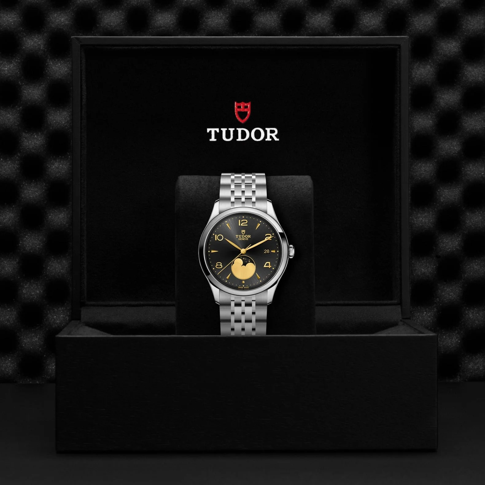 TUDOR 1926 Luna 39mm Black Dial, Stainless Steel Bracelet (M91560-0003) - Image 4