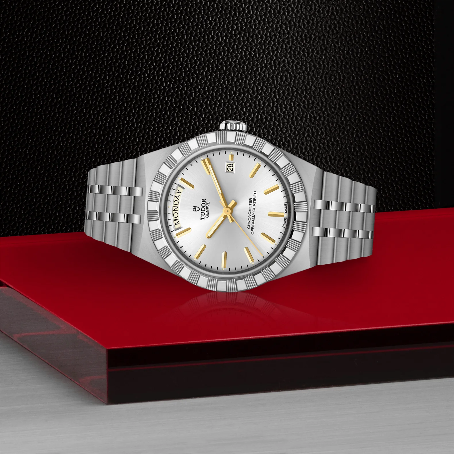 TUDOR 40mm TUDOR Royal Silver Dial, Stainless Steel Bracelet (M2840D1A0-0004) - Image 3
