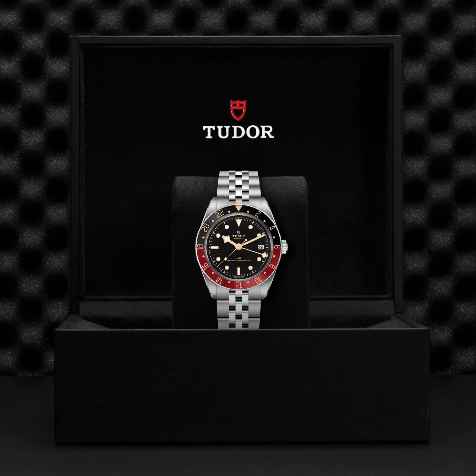 TUDOR Black Bay GMT 39mm Black Dial, Stainless Steel Bracelet (M7939G1A0NRU-0003) - Image 4