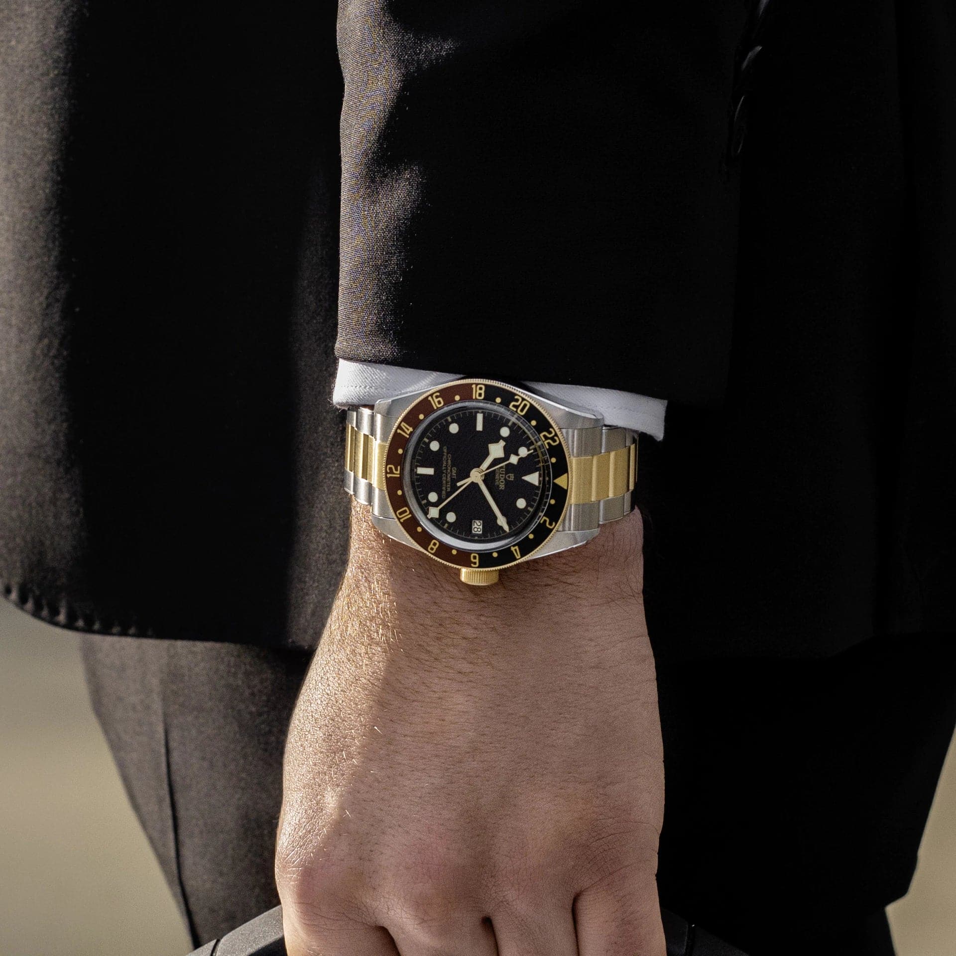 TUDOR Black Bay GMT S&G 41mm Case, Black Dial, Steel and Yellow Gold Bracelet (M79833MN-0001) - Image 2