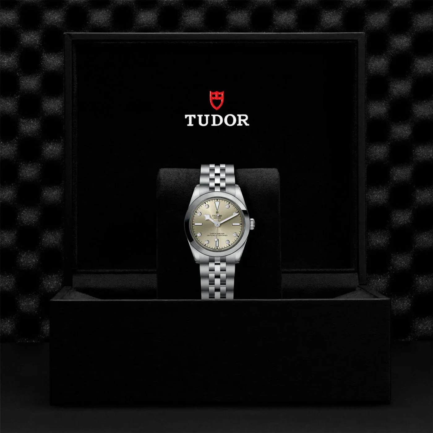 TUDOR Black Bay One 31mm Light Champagne Diamond Dial, Stainless Steel Bracelet (M79600-0006) - Image 4