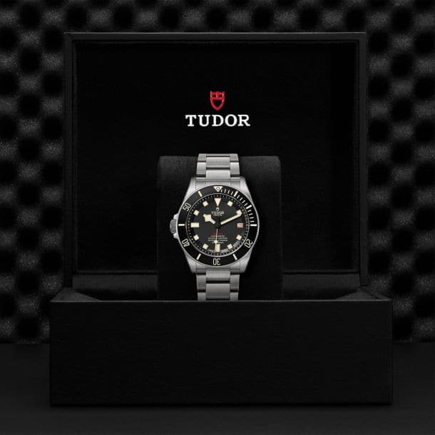 TUDOR Pelagos 42mm Case, Black Dial, Titanium Bracelet (M25610TNL-0001) - Image 2