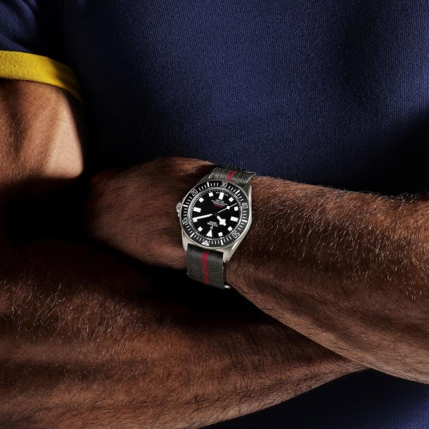 TUDOR Pelagos FXD 42mm Titanium Case, Black Dial, Fabric Bracelet (M25717N-0001) - Image 2