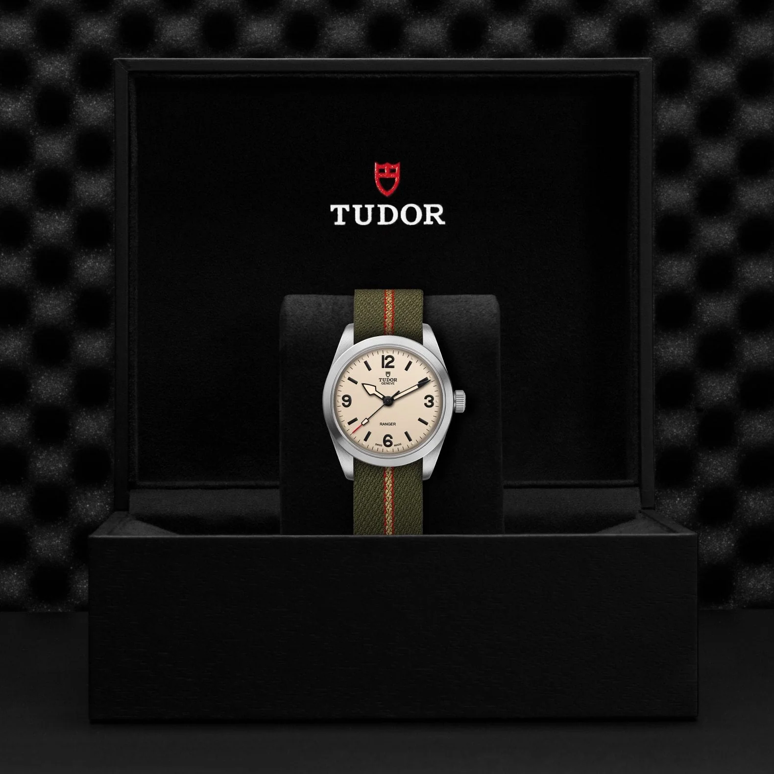 TUDOR Ranger, Beige Dial, Fabric Bracelet (M79930-0008) - Image 4